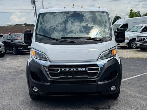 Used 2025 RAM ProMaster 2500 w/ U-Haul Equipment Group FWD image 9