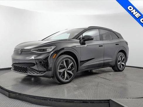 Used 2023 Volkswagen ID.4 Pro S AWD/4WD image 2