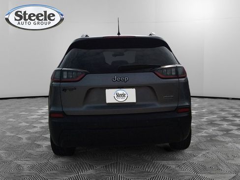 Used 2019 Jeep Cherokee Latitude Plus image 4