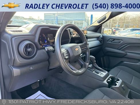 Certified 2023 Chevrolet Colorado W/T image 9