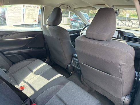 Used 2025 Toyota Camry LE image 21