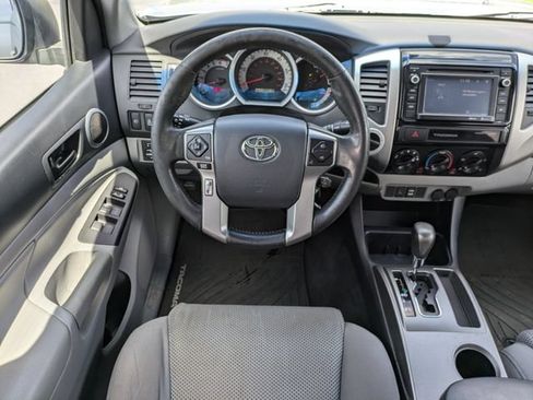 Used 2015 Toyota Tacoma 4x4 Double Cab w/ TRD Off-Road Package image 17