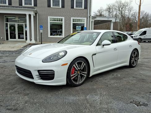 Used 2015 Porsche Panamera GTS image 1