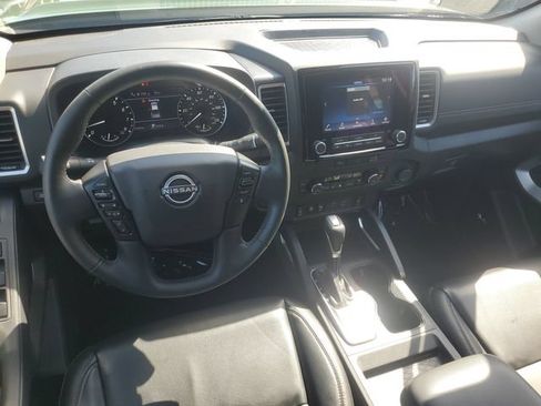 Used 2023 Nissan Frontier SV w/ SV Premium Package RWD image 10