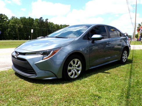 Used 2024 Toyota Corolla LE image 4
