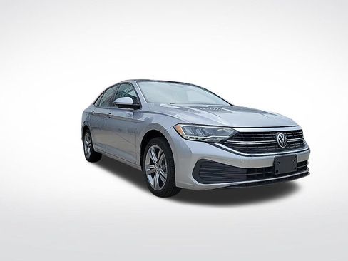 Used 2024 Volkswagen Jetta SE FWD image 7