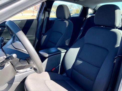 Used 2024 Chevrolet Malibu LT image 9