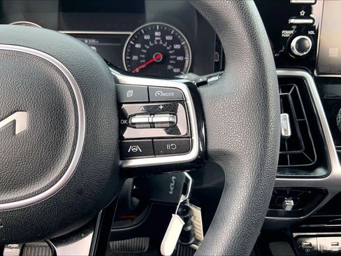 Used 2023 Kia Sorento LX image 23