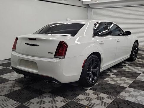 Used 2023 Chrysler 300 Touring w/ Sport Appearance Package RWD image 6