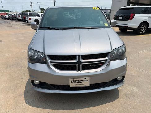 Used 2018 Dodge Grand Caravan GT FWD image 4