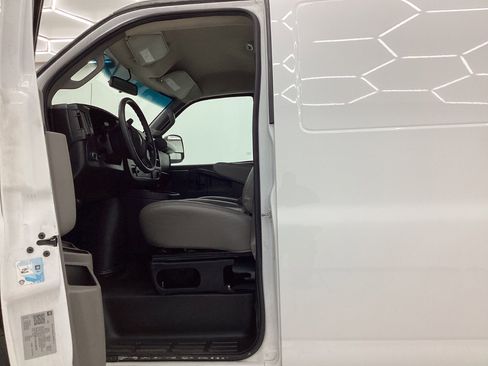 Used 2022 Chevrolet Express 2500 Extended w/ Driver Convenience Package image 14