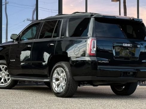 Used 2016 GMC Yukon SLT w/ Open Road Package AWD/4WD image 7