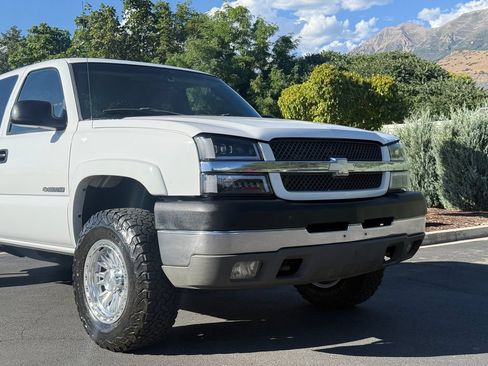 Used 2003 Chevrolet Silverado 2500 LS AWD/4WD image 17