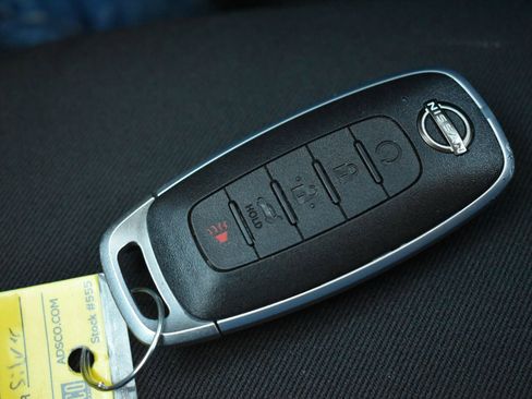 Used 2025 Nissan Pathfinder SV AWD/4WD image 36