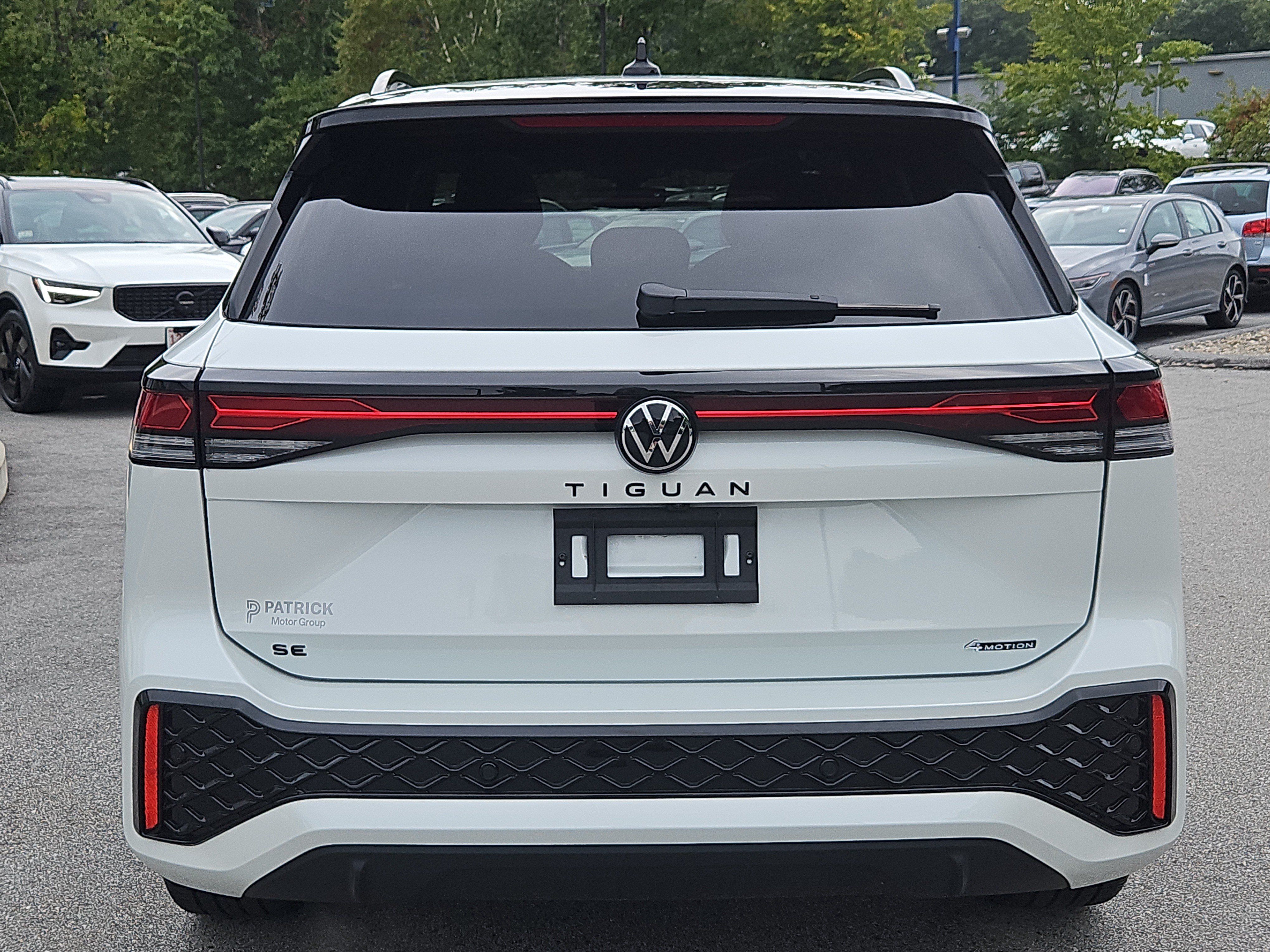 Used 2026 Volkswagen Tiguan SE R-Line AWD/4WD image 27