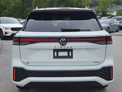 Used 2026 Volkswagen Tiguan SE R-Line AWD/4WD image 27
