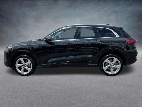 Used 2025 Audi Q5 Premium Plus AWD/4WD image 2
