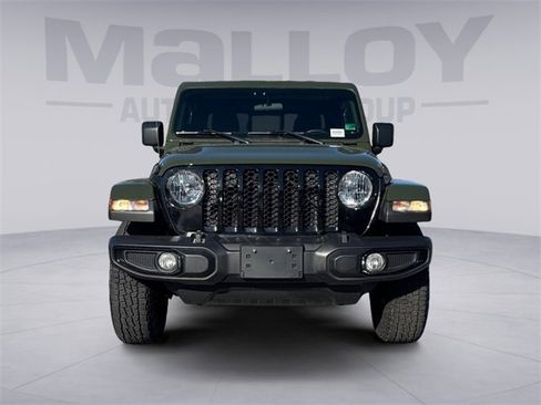 Used 2022 Jeep Gladiator Sport image 8