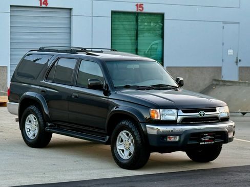 Used 2002 Toyota 4Runner SR5 RWD image 4