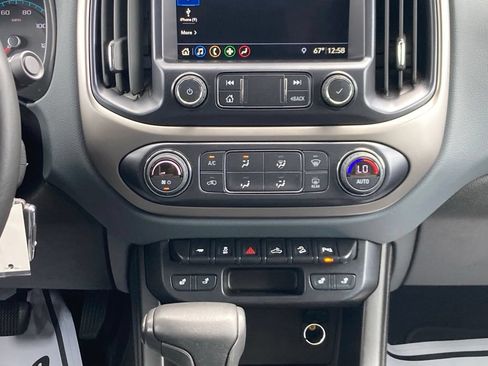 Used 2021 Chevrolet Colorado Z71 AWD/4WD image 10