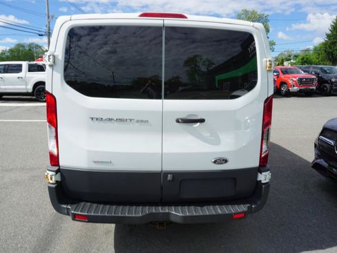 Used 2018 Ford Transit 250 130 Low Roof RWD image 7