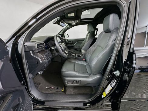 Used 2025 Toyota 4Runner TRD Sport Premium w/ Tow Technology Package image 20