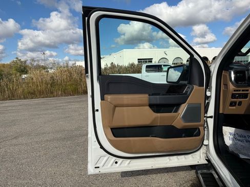 Used 2021 Ford F150 Lariat w/ Equipment Group 502A High image 39