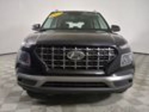 Used 2023 Hyundai Venue SEL w/ Cargo Package image 9