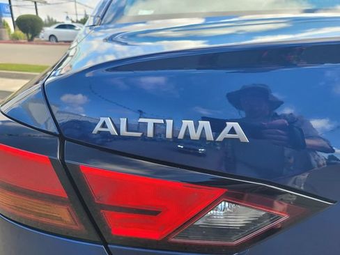 Used 2024 Nissan Altima 2.5 SR AWD/4WD image 10