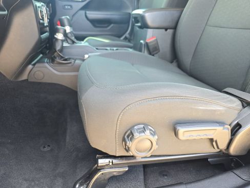 Used 2021 Jeep Gladiator Sport AWD/4WD image 30