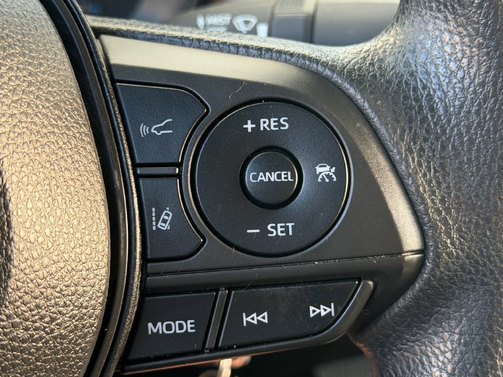 Used 2021 Toyota Corolla LE FWD image 23