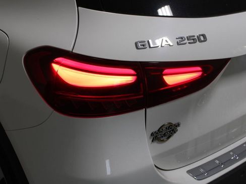 Used 2025 Mercedes-Benz GLA 250 image 51