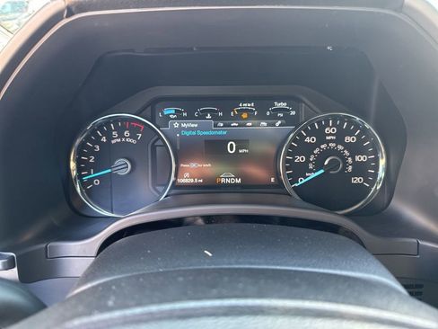 Used 2018 Ford F150 Platinum w/ Equipment Group 701A Luxury image 13