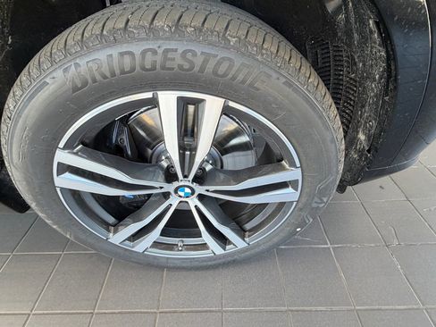 New 2026 BMW X7 xDrive40i w/ M Sport Package AWD/4WD image 10