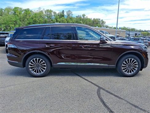 Used 2023 Lincoln Aviator Reserve w/ Elements Package Plus AWD/4WD image 7