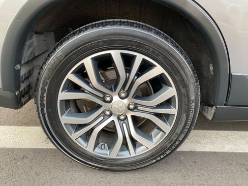 Used 2017 Mitsubishi Outlander ES image 24