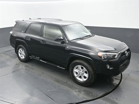 Used 2018 Toyota 4Runner SR5 image 29