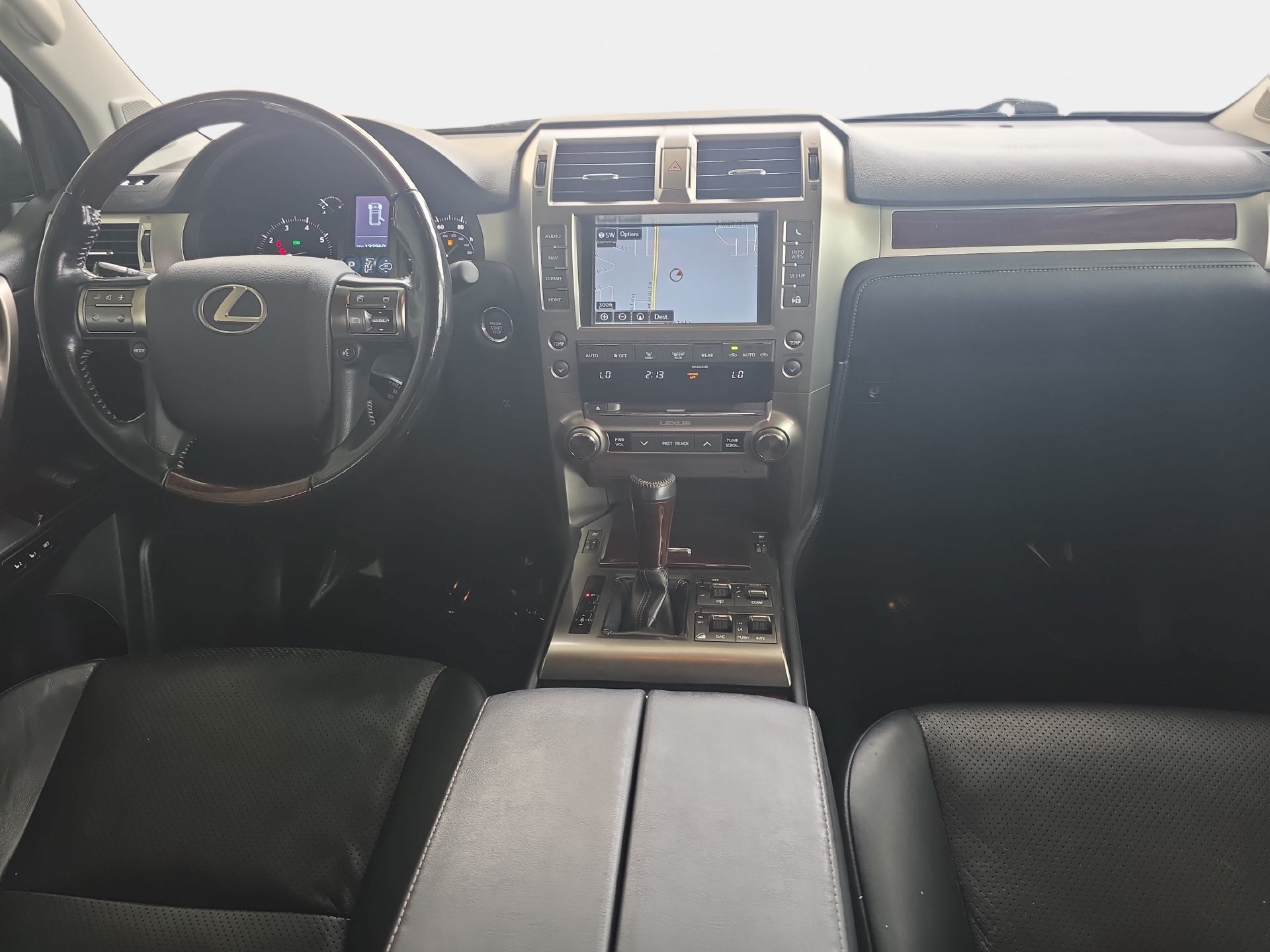 Used 2017 Lexus GX 460 Luxury w/ Preferred Accessory Package AWD/4WD image 9