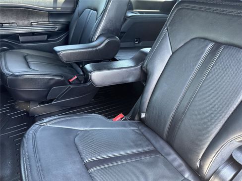 Used 2020 Ford Expedition Limited w/ Texas Edition Package RWD image 34