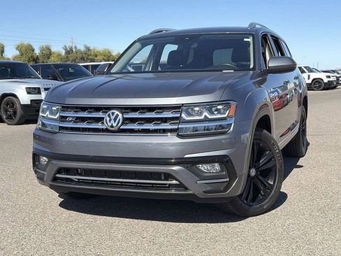 Used 2019 Volkswagen Atlas SE w/ Panoramic Sunroof Package image 3