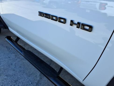 Used 2025 Chevrolet Silverado 3500 LT image 10