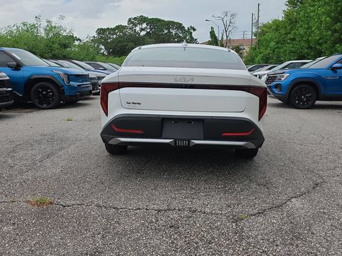 New 2026 Kia K4 FWD image 7