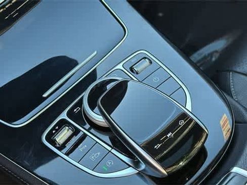 Used 2017 Mercedes-Benz E 300 4MATIC image 23