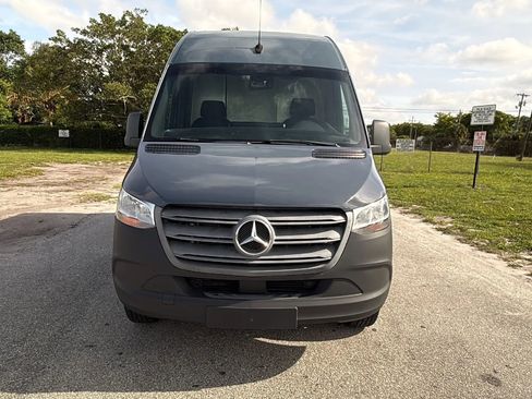 Used 2019 Mercedes-Benz Sprinter 144 image 8
