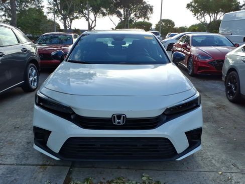 Used 2024 Honda Civic Sport image 2