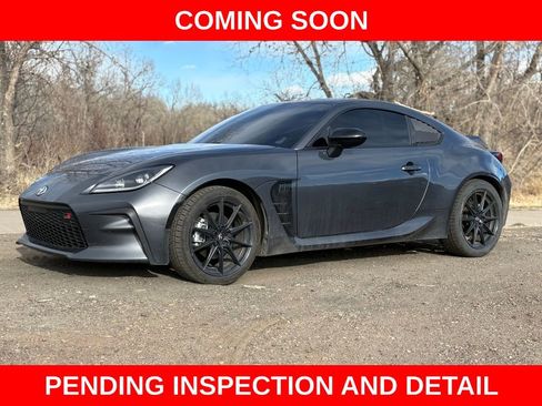 Used 2023 Toyota GR86 Premium image 2