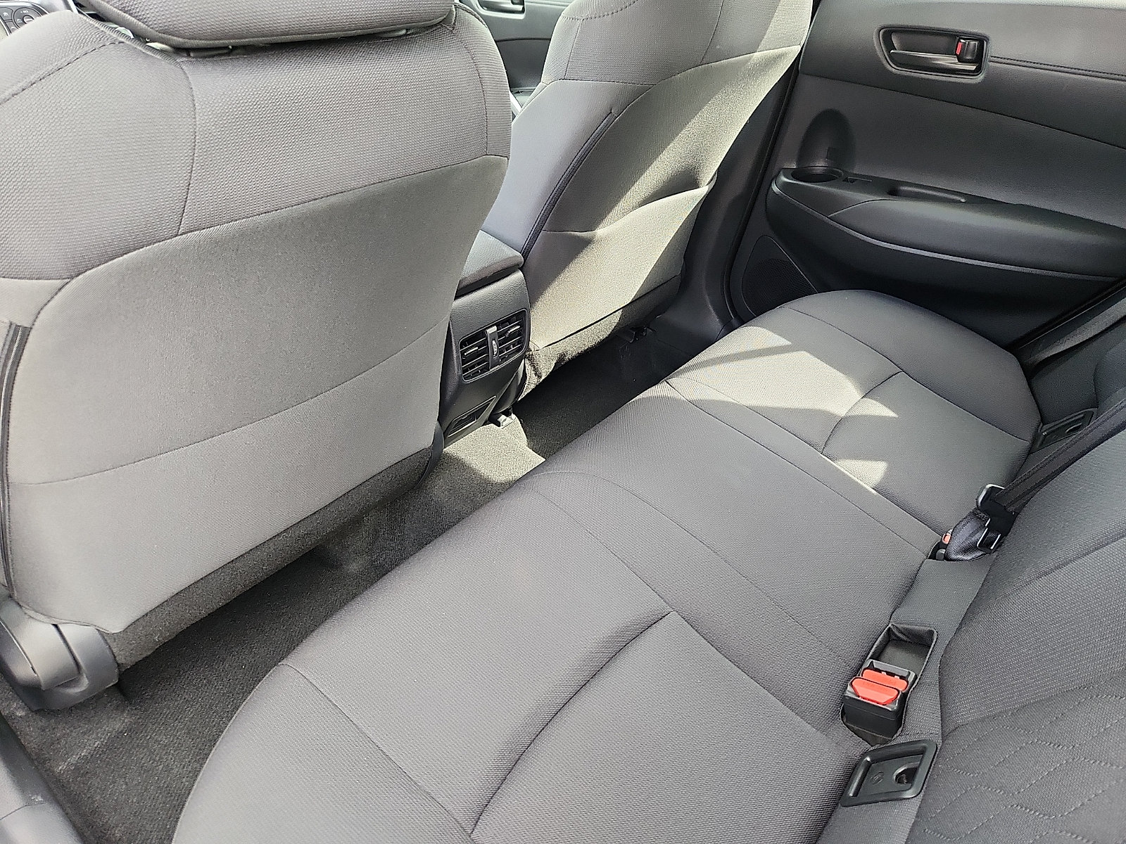 Used 2024 Toyota Corolla Cross LE w/ Moonroof Package AWD/4WD image 11