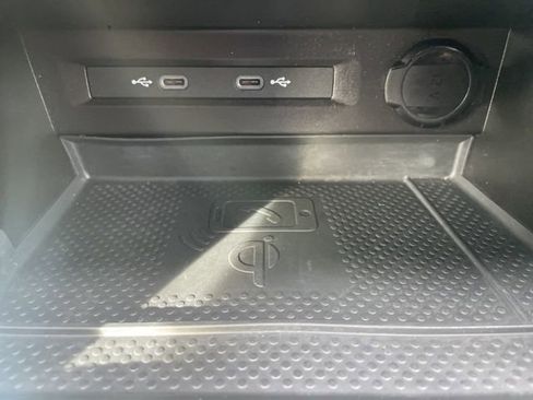 Used 2023 Volkswagen Tiguan SE image 20