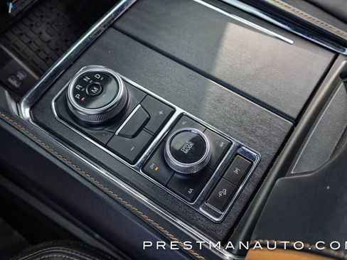 Used 2022 Ford Expedition Platinum image 39