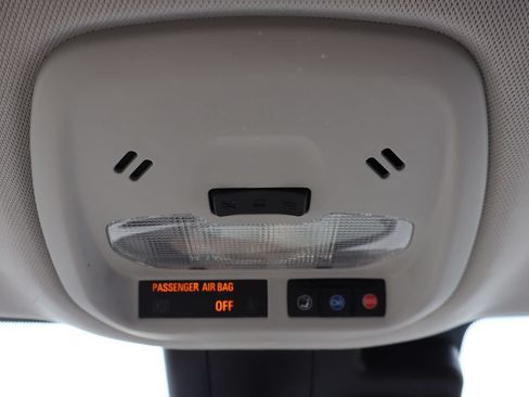 Used 2024 Chevrolet Trax LT FWD image 21
